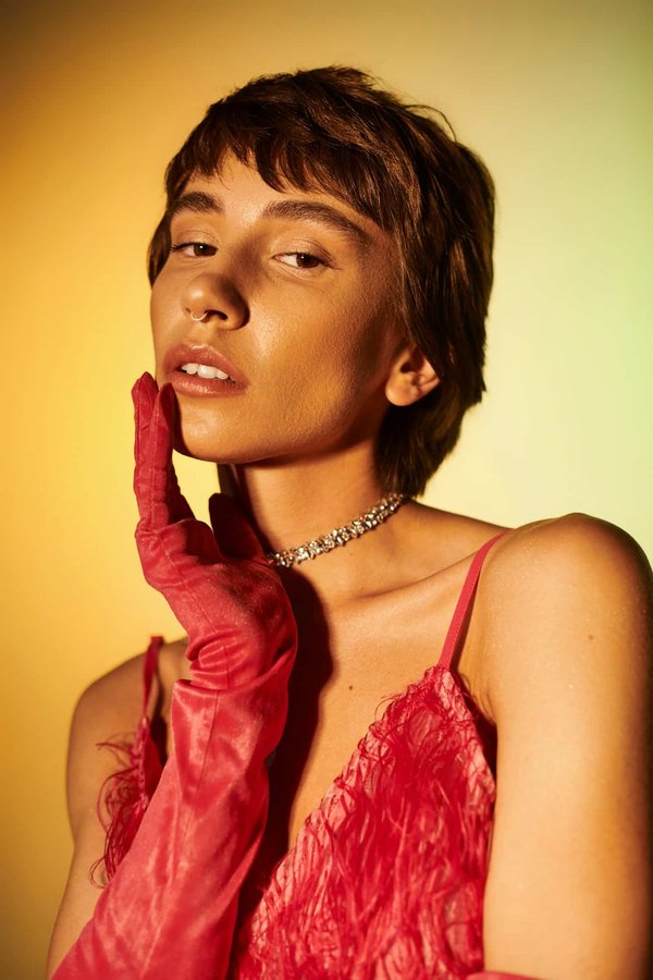 How to Style a Velvet Skirt for a Corporate Event?